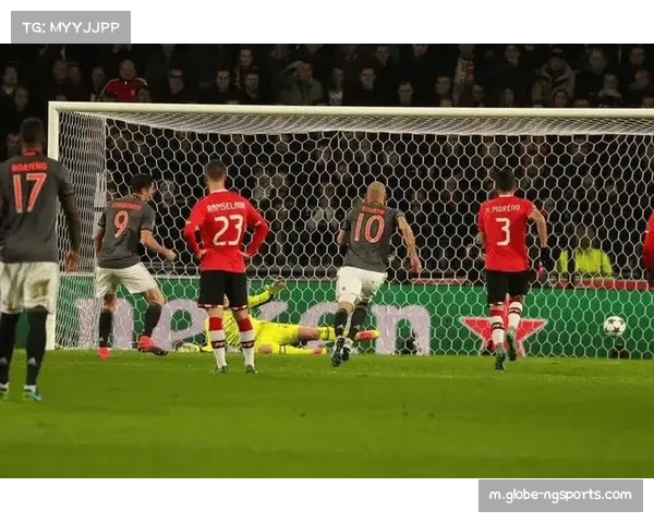 拜仁慕尼黑客场逆转埃因霍温 新星卡尔连续三场破门创纪录