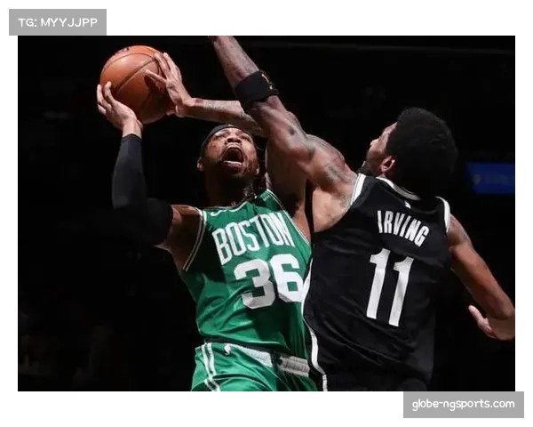 怀特12+8组织绿军进攻体系 控卫决策影响球队战术执行